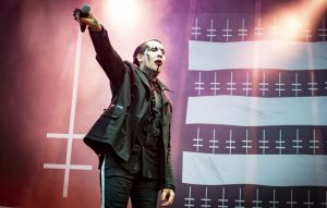 Marilyn Manson gives an exciting update about his new album - Radio
